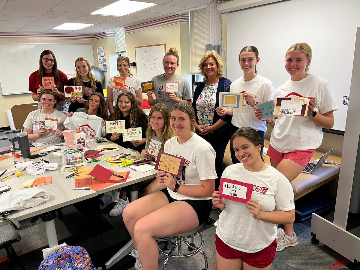 SaintFrancisPA's tweet photo. R.E.D. Day = success!! More pictures of the service done in our local communities. #RedFlashProud ⚡🔴 https://t.co/bzHBGdqMS0