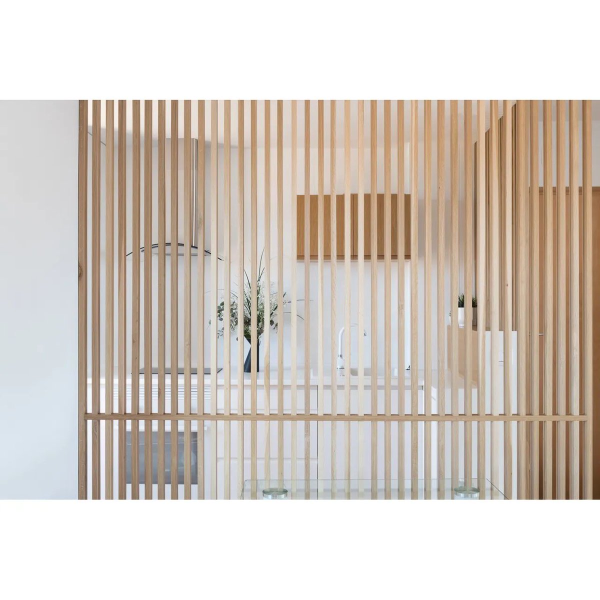 masu_es's tweet photo. Apartamento AG • AG apartment⠀
📷 @JF_Replica
Diseño y dirección: @masu_es
#lamas #woodslats #filtros #madera #cocinaminimalista #minimalkitchen #reformas #homedesign #atico #cocinademadera #kitchenrenovation #renovation #homedesign #japanesekitchen https://t.co/bk4DaVIAx1 https://t.co/ERMzUeUYeo