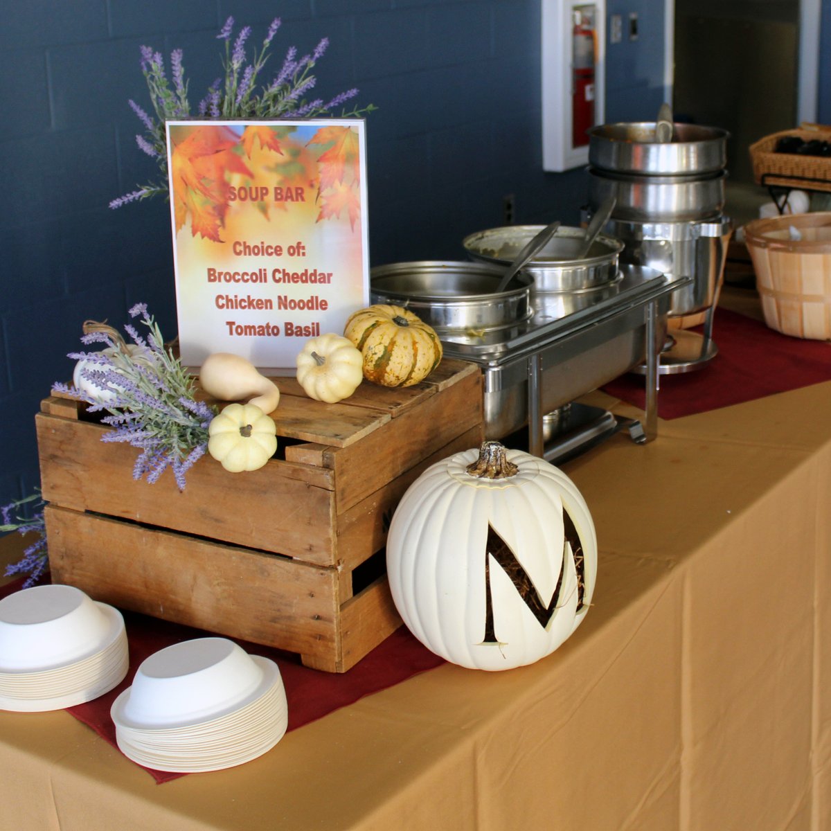 AMP's Fall Festival event featured inflatable attractions, a soup bar, apple-themed desserts, arts and crafts, games, and a mild weather forecast. We hope our students enjoyed the event and that everyone has a wonderful Fall Break! 🍂🍁