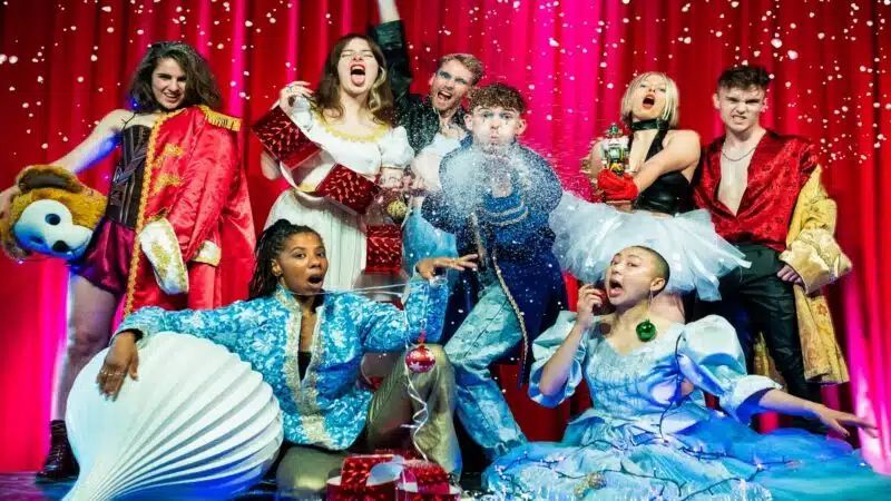 This for me is the perfect mix of 90s nostalgia, some cheese-tastic fun and an excellent excuse to let our Mama hair down! 

Check out these three shows from @HarrogateTheatre perfect for a different sort of a night out

#Harrogate

buff.ly/48CuRdu