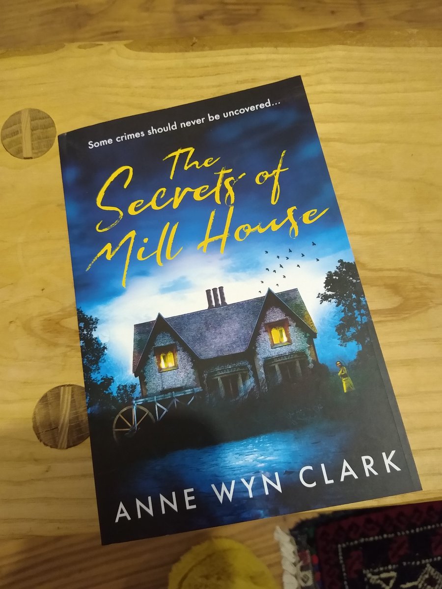 chloe62692120's tweet photo. Ooooo look what arrived today 😃
Thankyou so much @EAClarkAuthor can't wait to start reading #TheSecretsOfMillHouse am rushing to finish my current book now 😂💛
#BestWednesdayEver 🥰 https://t.co/MT3zidttu3