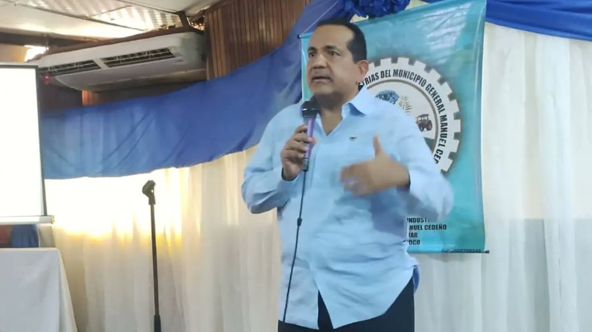 Fedecamarasboli's tweet photo. 🔵 Fedecámaras Bolívar felicita a la Cámara de Comercio de Cedeño por la realización del conversatorio sobre la Ley de Coordinación y Armonización de Potestades Tributarias y Municipios https://t.co/qTRzVsrLOD