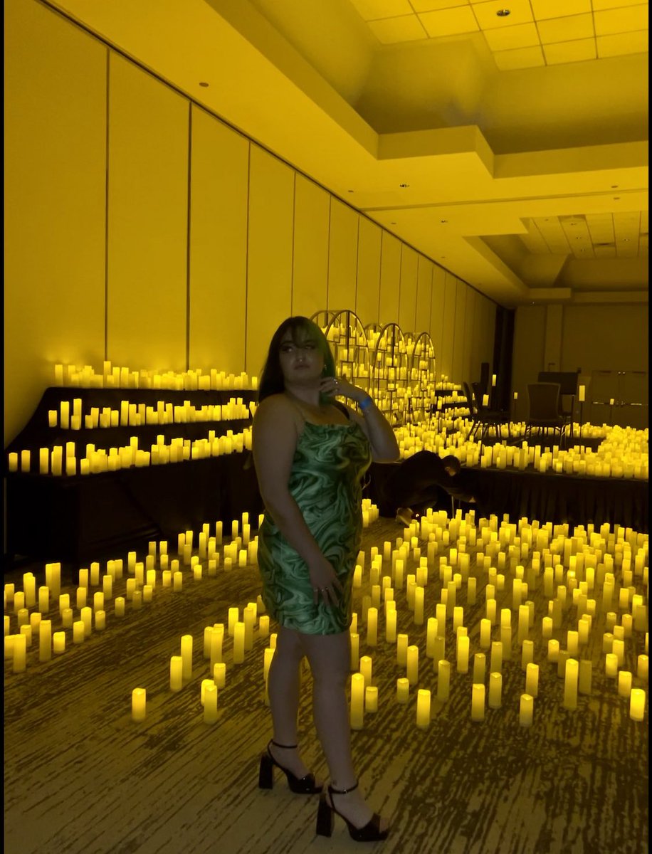 GirlscoutW00kie's tweet photo. Si es contigo, mejor 💛🕯️ https://t.co/8n7Cyw4UVG