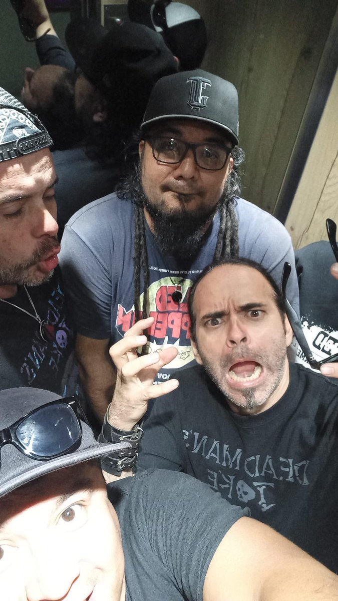 dmansjoke's tweet photo. Whats happening!?… 
Behind the scenes, elevator on the Paraiso Hotel, Coacalco, Mexico 🇲🇽 

#band #bandselfie #mexico #coacalco https://t.co/dKVKqZ1sWq