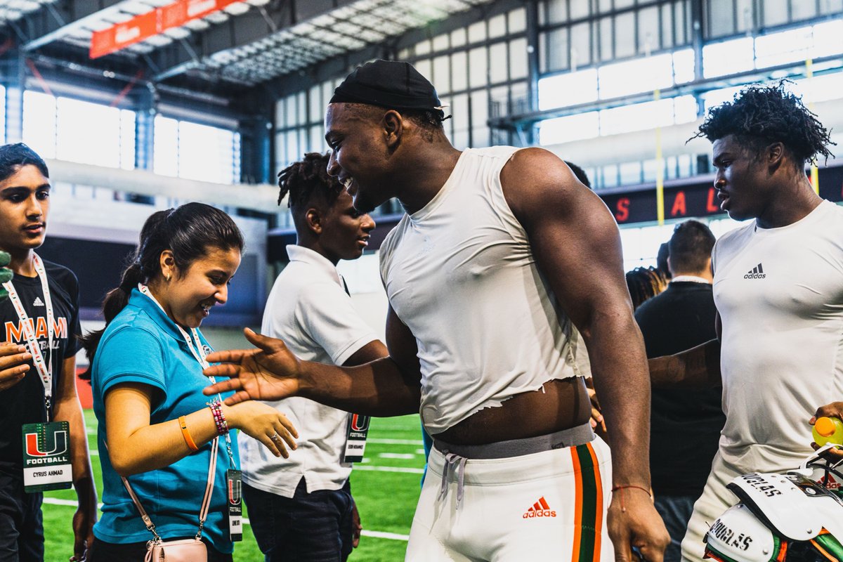 MiamiHurricanes's tweet photo. Love spending time with our friends from Coral Reef Senior High School Special Olympics! https://t.co/1fq7swBzOd