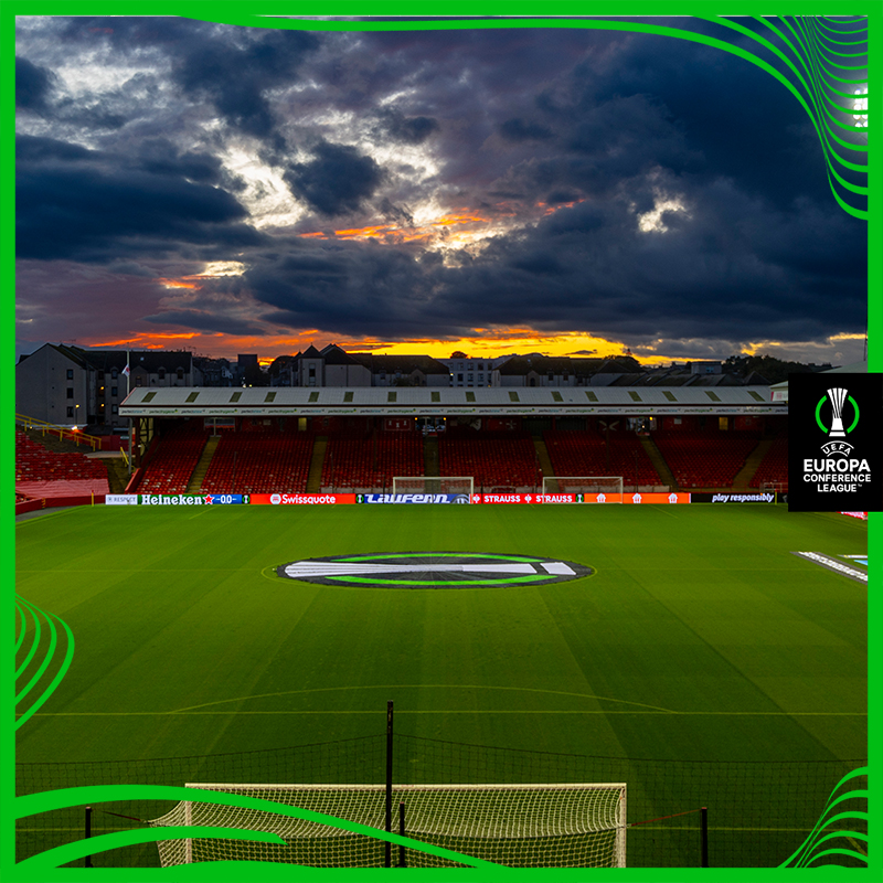 🏡 🥰

#StandFree | #UECL