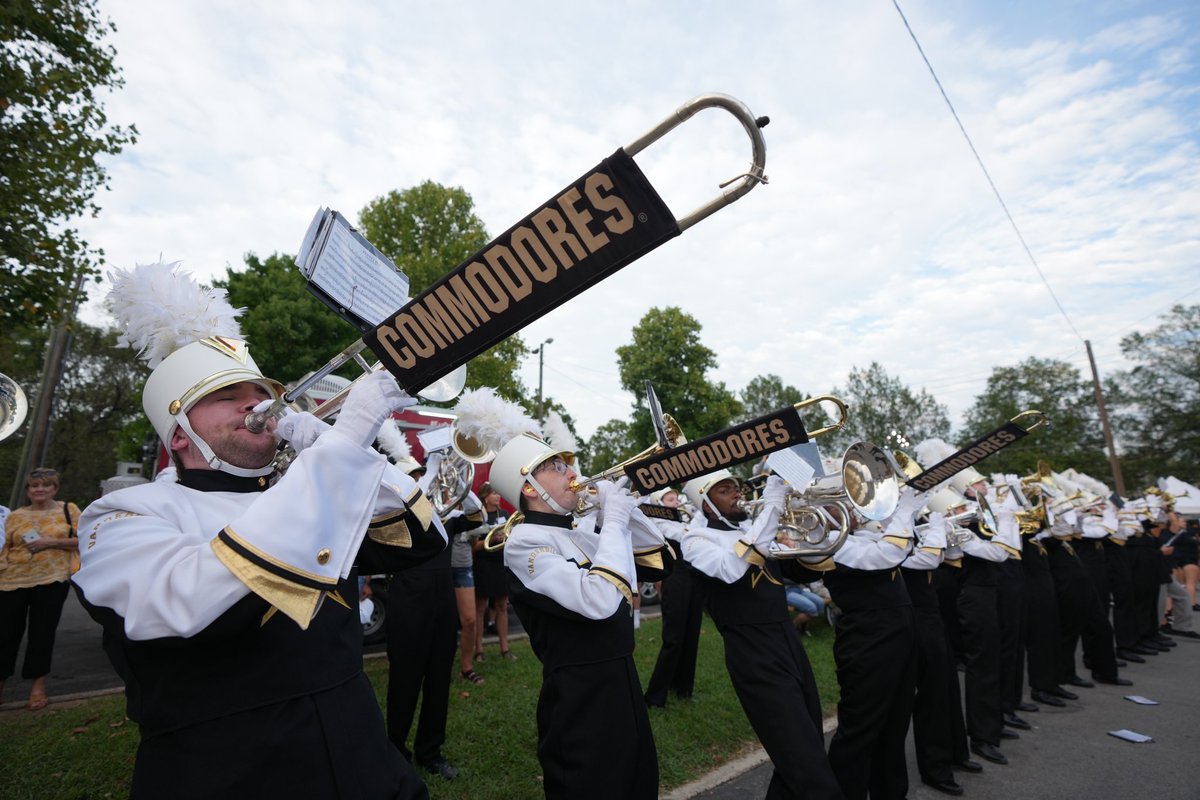 Make your contribution to the Spirit of Gold! With your support you ensure that the band plays on. #SOGILTB

vanderbilt.alumniq.com/giving/to/alls…