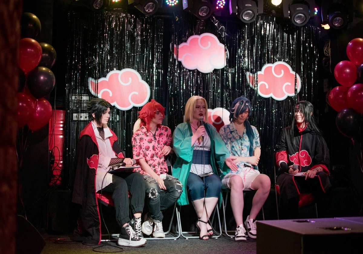 “When you’re trying to explain why we don’t need Sasuke to be back in Konoha” 😅

📸 photeagle 

#NarutoShippuden #tsunade