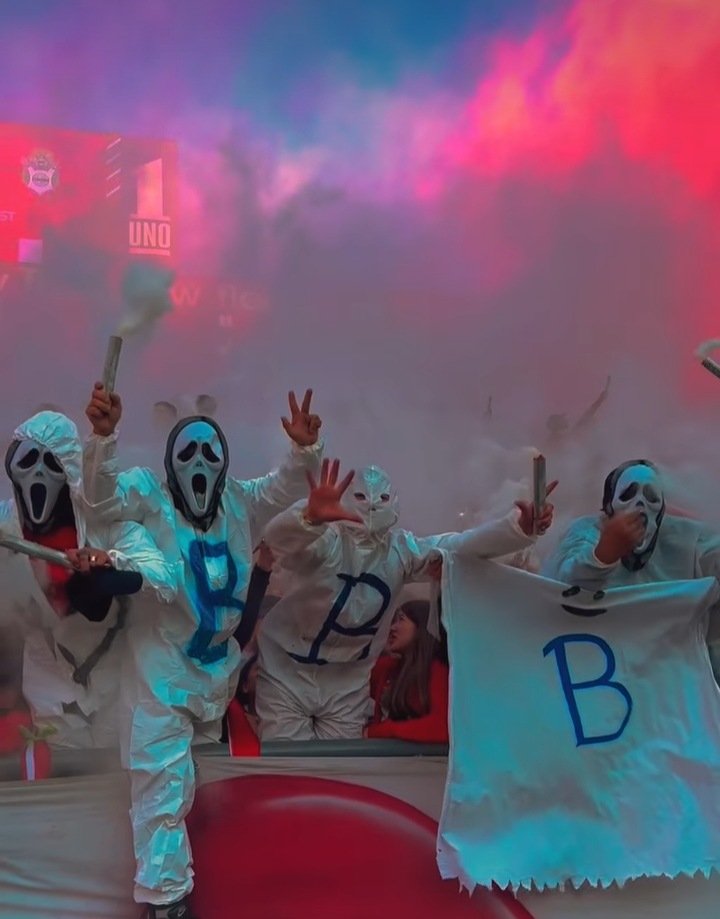 EL APREVIDE INFORMO
 cargadas a Gimnasia con la entrada de la bandera del 7  y la entrada cargando a su clásico rival con fantasmas con la letra B, x 2 fechas, los hinchas no pueden ingresar con bombos, trompetas , banderas y la capacidad se deduzca en un 20 %