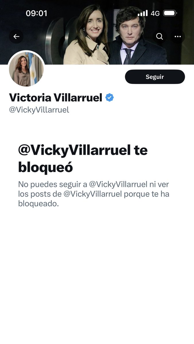 La demócrata Villarruel, incapaz de responder me bloqueó de facto.