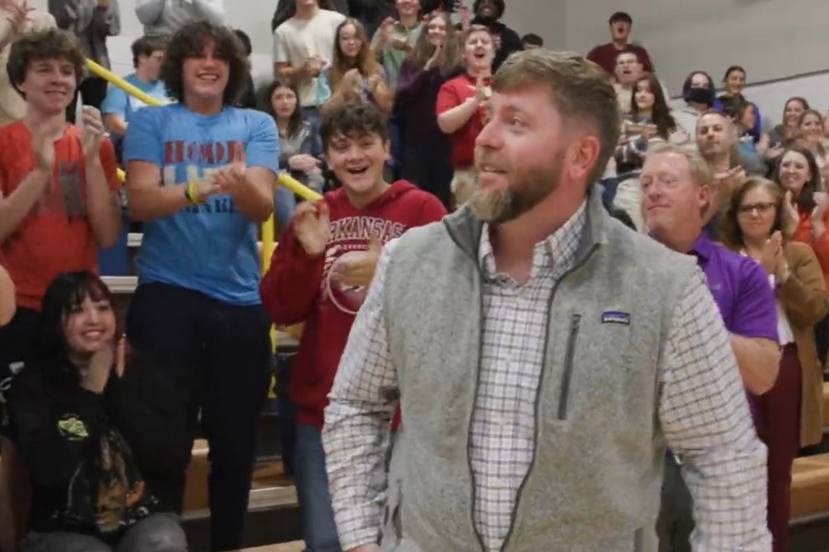 Social studies teacher and athletics coach Andrew Harrison guides students through not only the depths of history, but also the experiences of high school. Get to know this @Milken Educator Awards winner from Mayflower Schools at milkeneducatorawards.org/educators/view…. #MilkenAward #MEA3k
