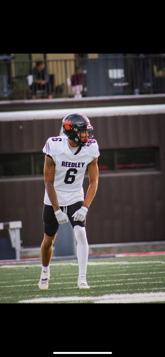 ron_vann's tweet photo. Mid season cut up 
11 receptions 205 yards 1 TD 
@CoachDreWalton @JLira2 @Coach_Hart15 @CoachJMc32 @ReedleyCFB 

https://t.co/kh7SpTAjMe https://t.co/j7lL9ITSFJ