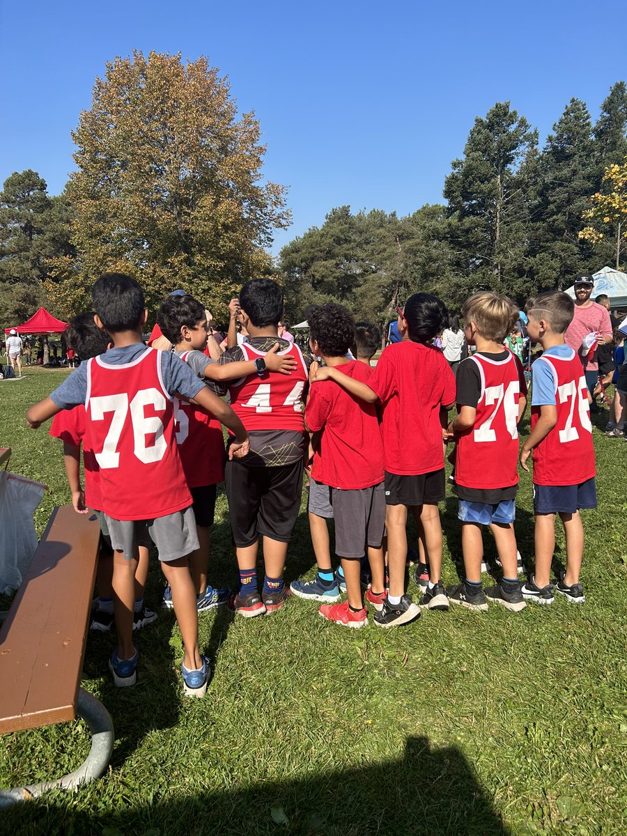 benham2006's tweet photo. Cross Country- School Spirit ❤️@TDSB_DunlacePS @tdsb thank you for making this happen! https://t.co/ue2Eubme8v