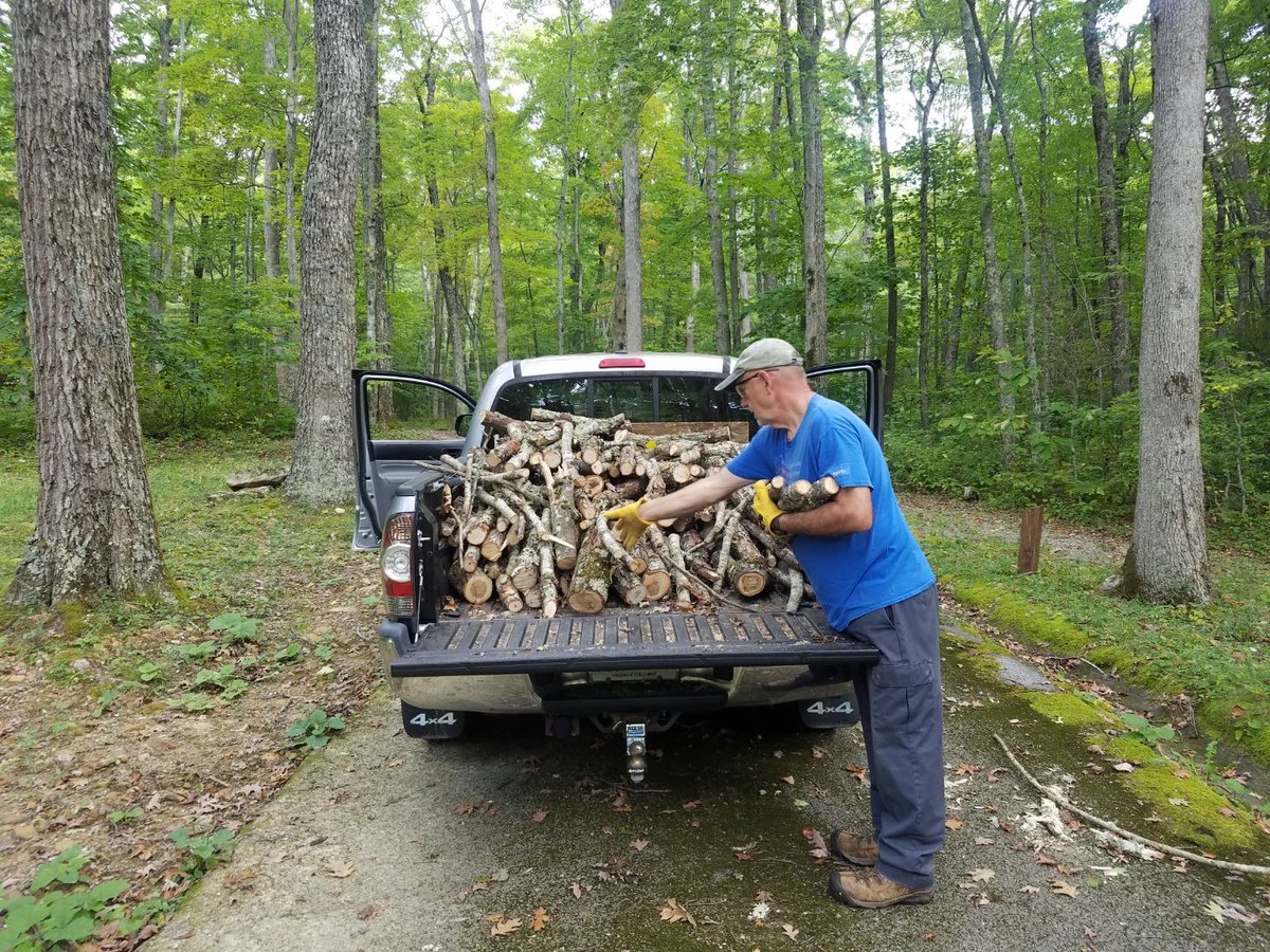 Stocking up on firewood for the winter? We've got you covered. Check out everything you need to know about purchasing fuel wood permits here - fs.usda.gov/main/gwj/passe…