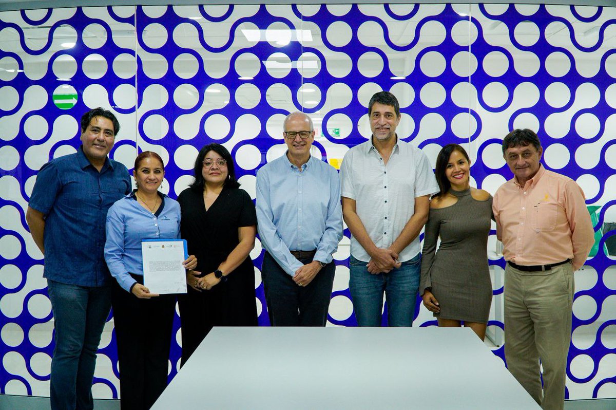 DHCAGUAKAN's tweet photo. Con el propósito de promover acciones de educación ambiental para la sostenibilidad en Q. Roo, Aguakan sirve de anfitrión para la firma del trascendental acuerdo de colaboración entre GETECCA y FEYAC. Descubre más detalles en nuestro artículo completo: https://t.co/PuzXt1msPl https://t.co/LOA4gxWmIz
