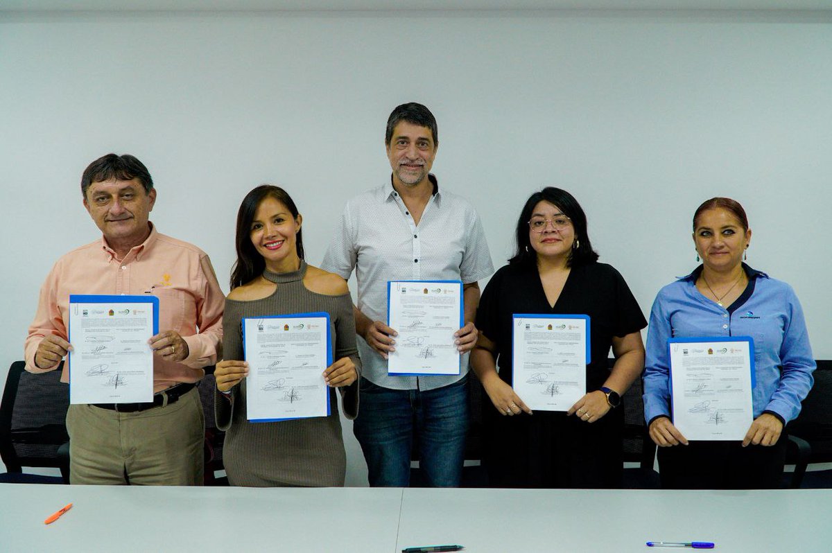 DHCAGUAKAN's tweet photo. Con el propósito de promover acciones de educación ambiental para la sostenibilidad en Q. Roo, Aguakan sirve de anfitrión para la firma del trascendental acuerdo de colaboración entre GETECCA y FEYAC. Descubre más detalles en nuestro artículo completo: https://t.co/PuzXt1msPl https://t.co/LOA4gxWmIz