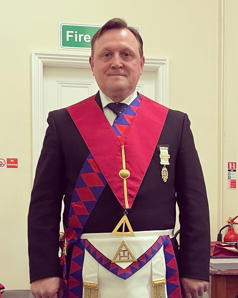 Janitor tonight at Scarsdale Chapter No 681 for an Exaltation. Love trying out new offices. 😃
@DerbysRArchPGC 
<a href="/DerbysFreemason/">Derbyshire Freemasons</a> 
<a href="/UGLE_GrandLodge/">United Grand Lodge of England</a> 
#Freemasonry 
#derwentguyontour