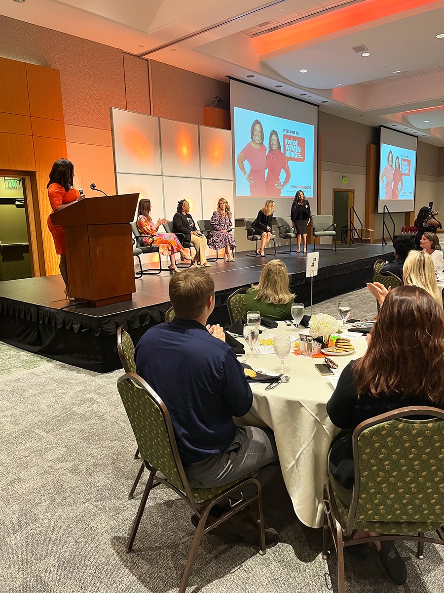 YWCAChasSC's tweet image. #WWB2023 | The honorees on stage! First panel

#WhatWomenBring #BringingIt #PowerLunch