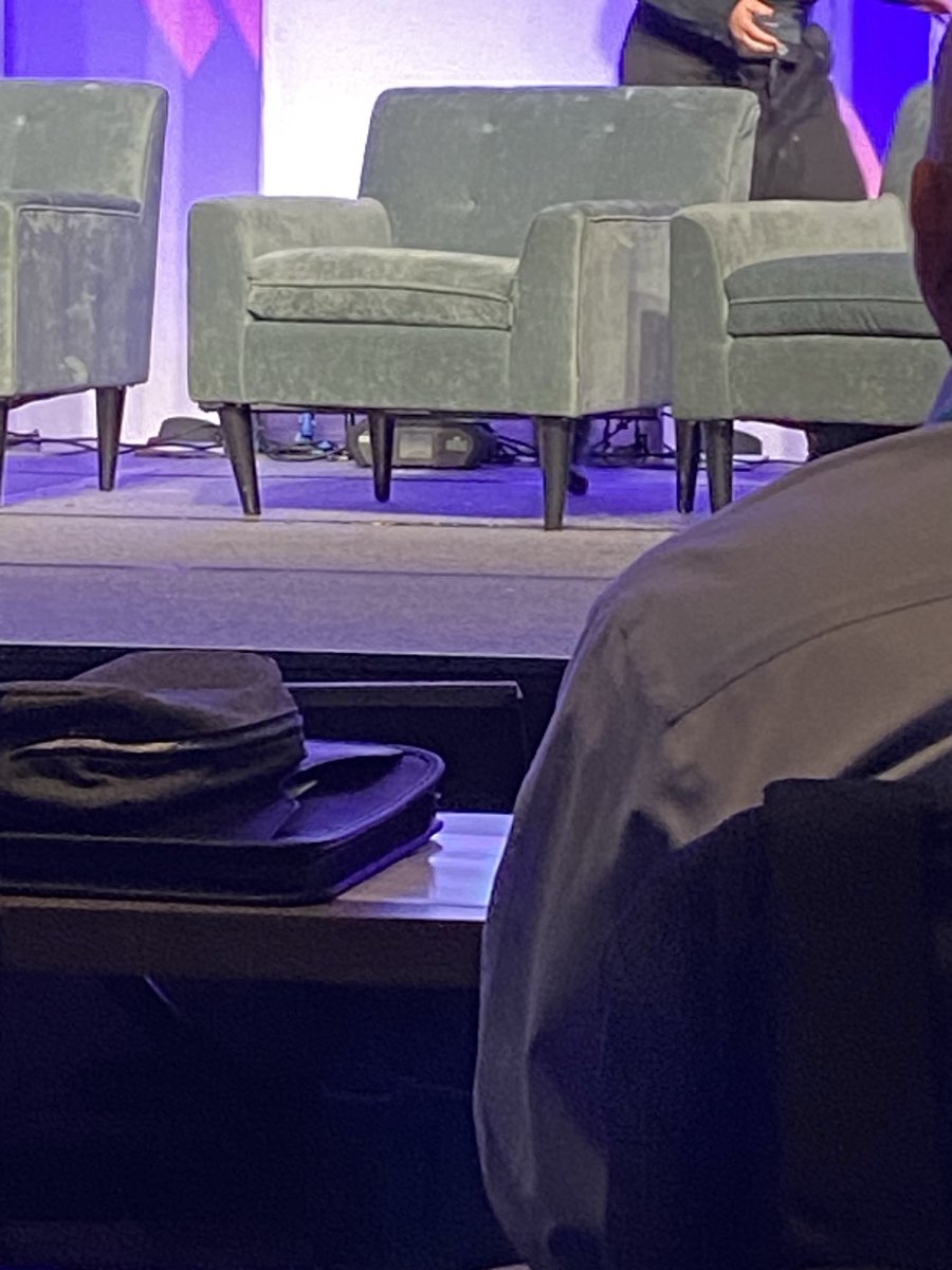 Beware of the chair 2nd from the end. That leg looks broken. #cmls2023