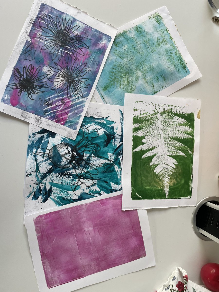educatingwarby's tweet photo. Scared to say how much I enjoyed my mono printing course this afternoon, as back in school they were covering science and PE 🫣 soz! #cpd #creatives #hpan https://t.co/4dcwxkSotz