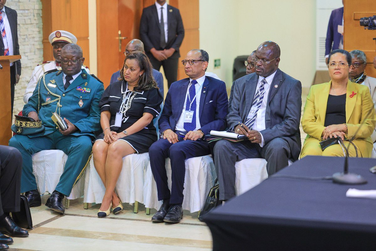 Brice Clotaire Oligui Nguema tweet media