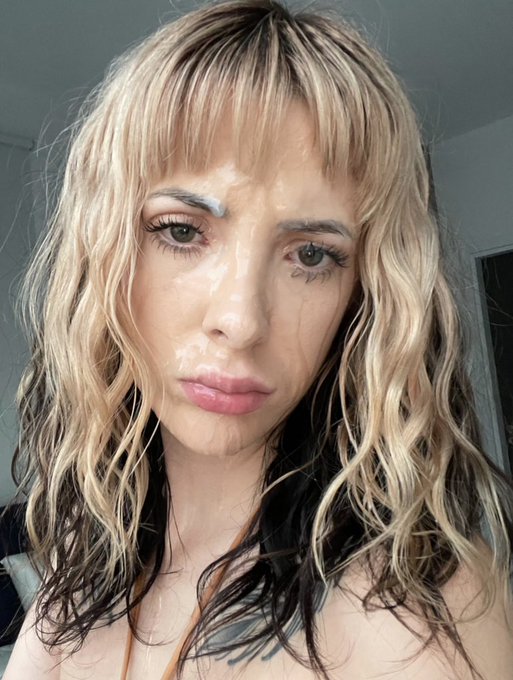 grumpy because I want more https://t.co/8WiaFvDQ2X