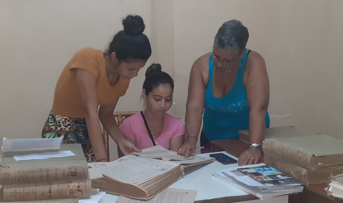 DireccionSancti's tweet image. Estudiantes de la Especialidad del Técnico Medio en Derecho realizan sus Prácticas Laborales en las unidades de servicios de las #DMJ en el territorio, acompañados por sus tutores, excelentes profesionales. Preparando el futuro.#SomosContinuidad #MjorEsPosible @OscarCubaMinjus