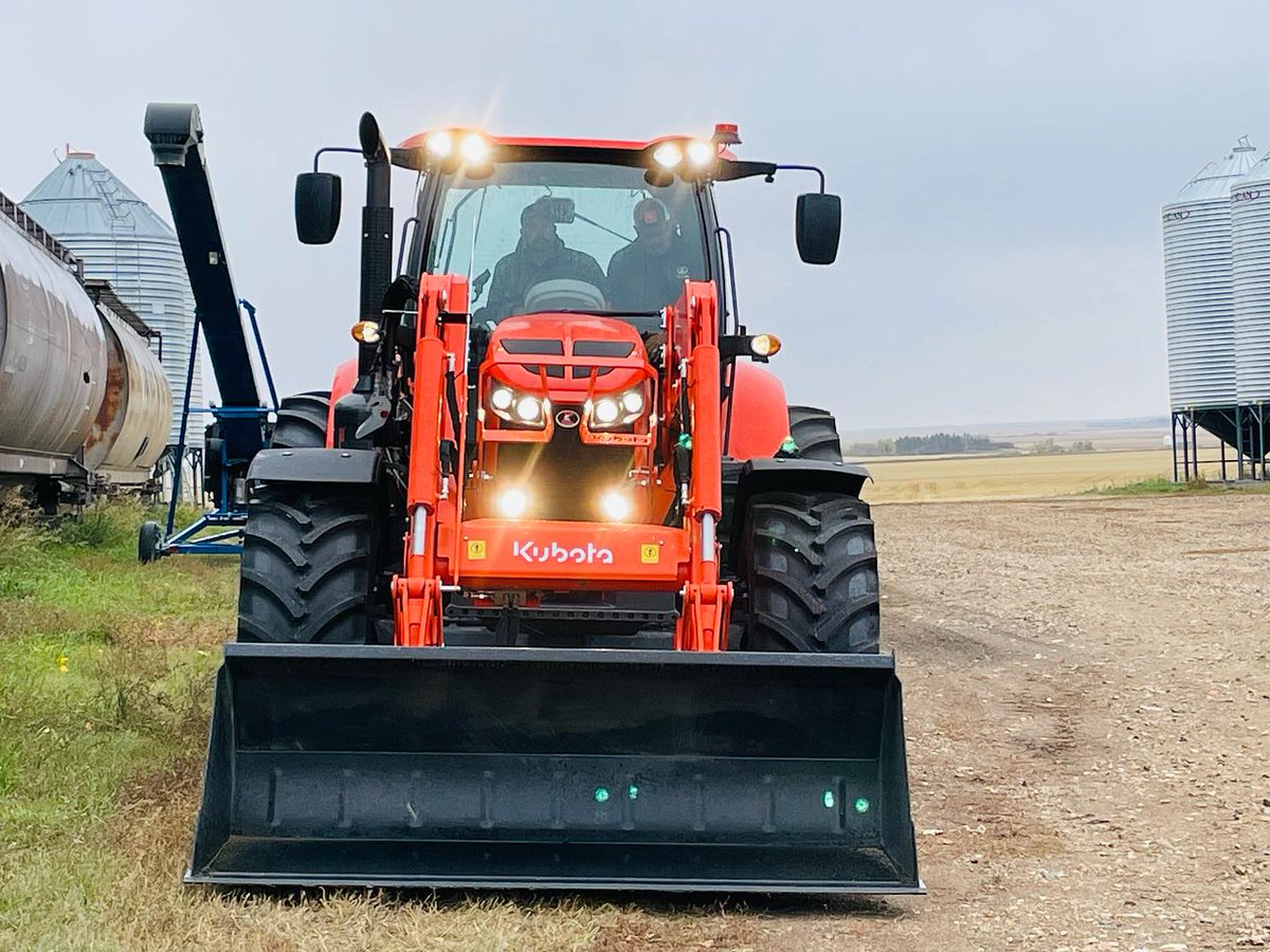 Our first new dash 4 M7 is off to work this morning north of Regina for a happy customer! 📷