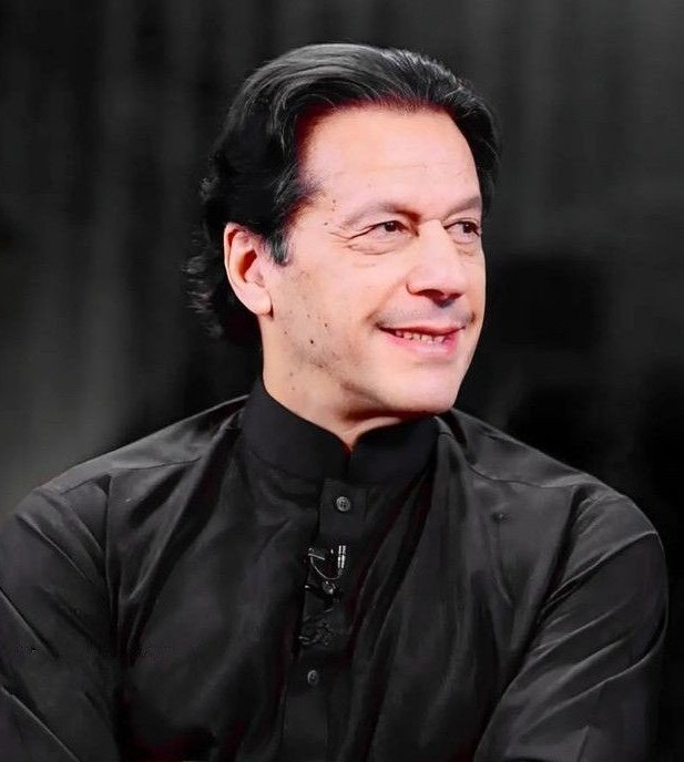 i_mAfridi's tweet photo. Happiest Birthday to Mr Khan May you Live thousands Of year ❣️🎂😍
#HappyBirthdayImranKhan ❤️ https://t.co/NJBoXWq1d6