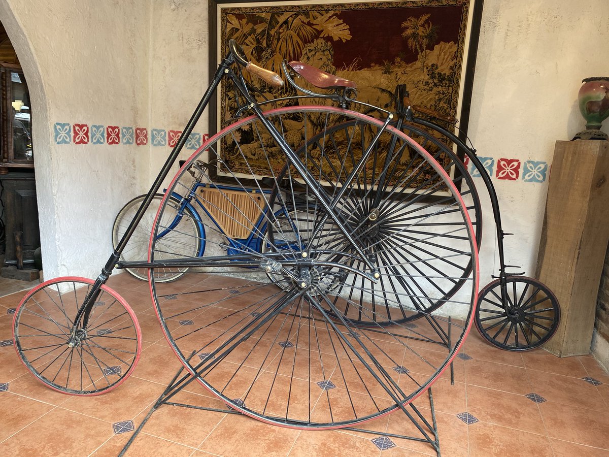 MuseoBiciPuebla's tweet photo. En #octubre visítanos y has un recorrido sin igual con las historias detrás de cada una de nuestras #bicicletas. Conoces la #historia de nuestra #highWheel del año 1887?
Te maravillaras y tal vez te asombres al conocer el trágico final de su dueño.
#historiasdemiedo https://t.co/tINWmXhJOu