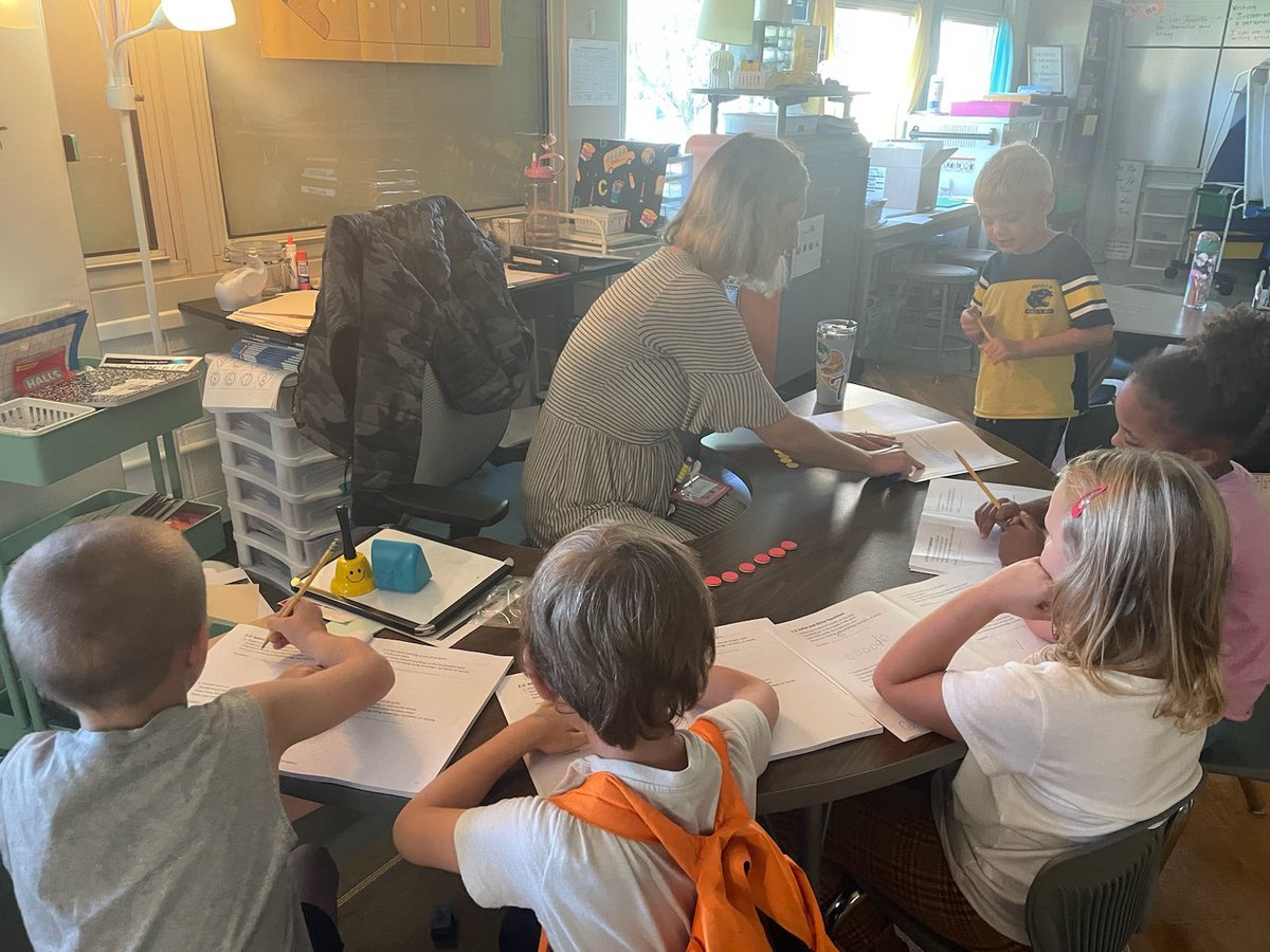 janelle_ballard's tweet photo. @FremontSPS loves small group tiered instruction to meet the learning needs of our young Falcons 👏 #SPSUnited @officialSPS https://t.co/tBctLkrp4i