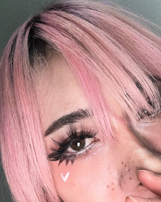 Odaaaaa tuve un problema en mi cuenta de insta y por ahora no la puedo usar pipipi 
Pero si eres lindo