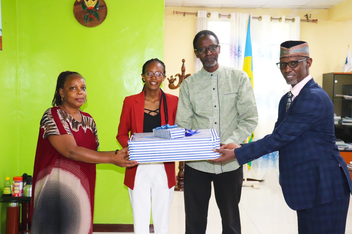 UR_CAFF's tweet photo. Upon return from Israel internship @RwandaAgri @RDBrwanda Mrs. Shadia Uwase a graduate @Uni_Rwanda @UR_CAVM receives her best performer awards (a laptop &amp; Smartphone) as the first class honours during the 8th Grad.ceremony of 2022. Congz @ShadiaUwase1 https://t.co/JiYM4028Mb