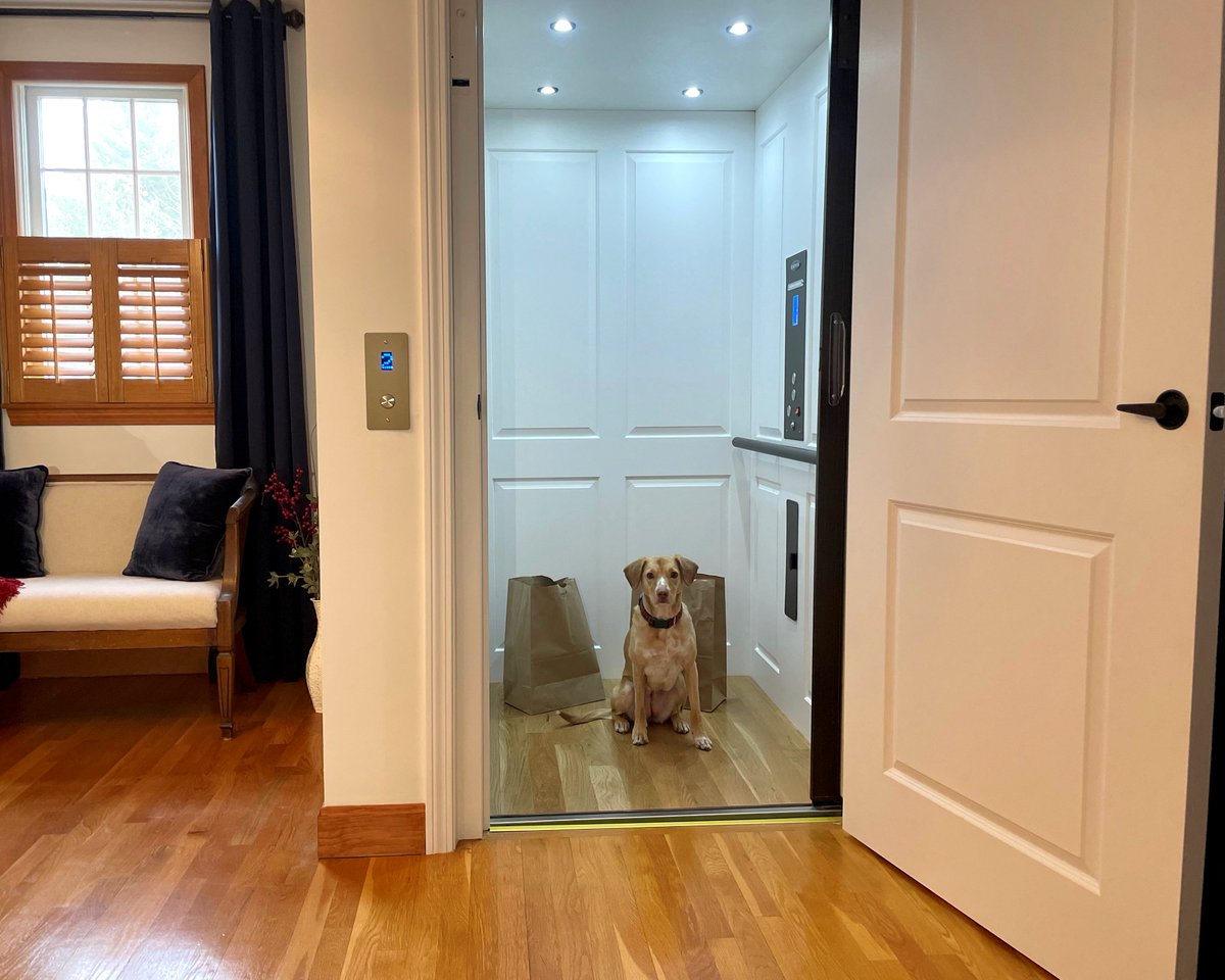 Mobilityforlife's tweet photo. At Savaria, the 'paws-ibilities' are endless for your dream home elevator! 🏡🐾
Customize your cab finishes, fixtures, and gates to perfectly match your home's interior, just like this super install by @NationwideLifts Massachusetts. https://t.co/7HpVtUhLHB