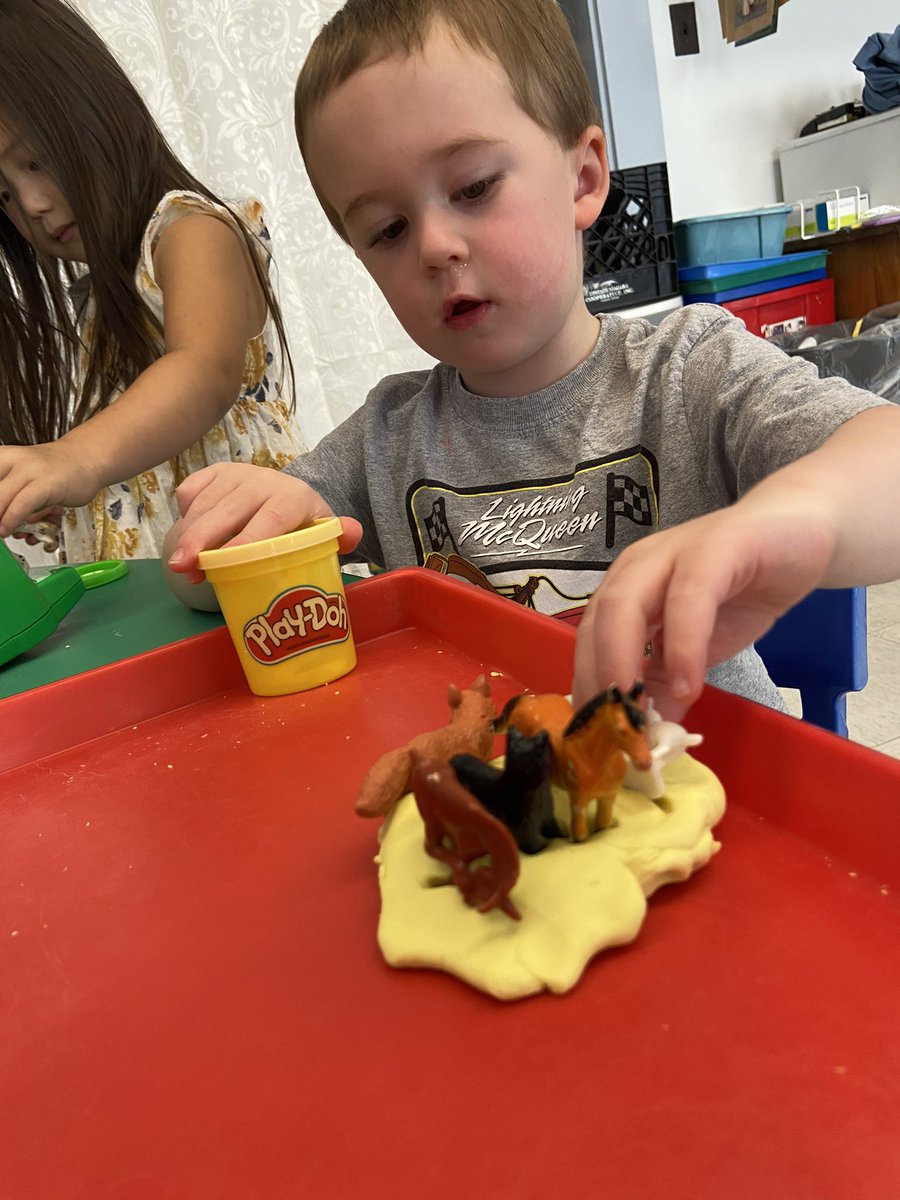 Lizzy Leblanc tweet media