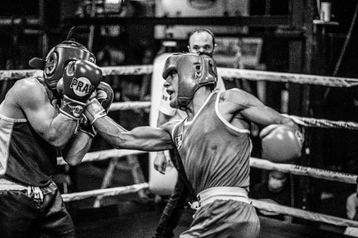EntrenaBCN's tweet photo. ❤️ Boxing
📸 @onlybwboxing
#boxeo #trainingday #vidasana #animalflow #sportsperformance #fitmotivation #funcionaltraining #strongbodystrongmind #strengthmatters #fitnessstudios #animalflow https://t.co/fhS0YMfGoH