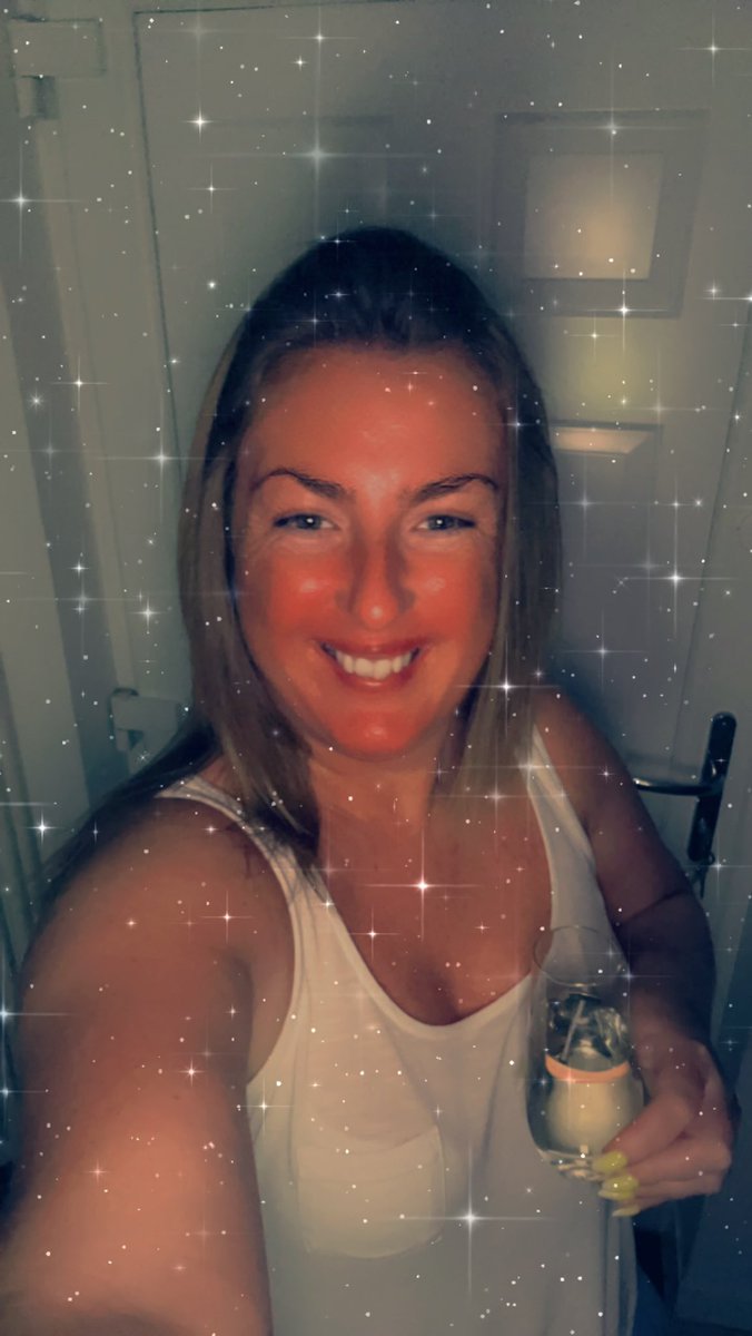 ShineBrightJill's tweet photo. ✈️☀️💺🚖🏩🥂🍾🛩🍋👒🍦🌴🍽🫒🍹🍸💃🏼👙🍍😎👗🎶⚽️🍷🏖🍓🛫🍺🩴💄🛬🥥🇬🇧🌊🍉🏝❤️ #OneSleep 🥳 https://t.co/HAPaaCqKos