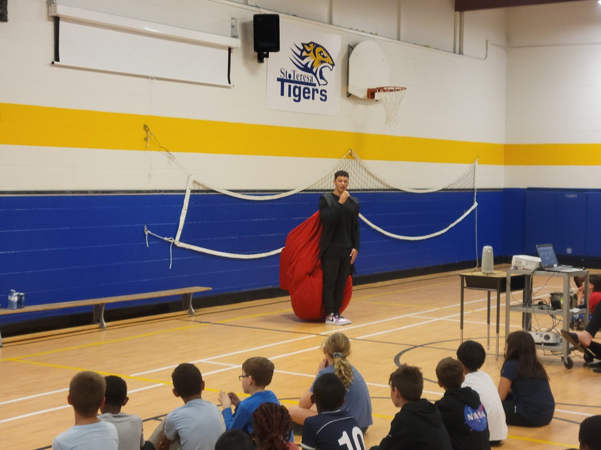 St. Teresa (K) tweet media