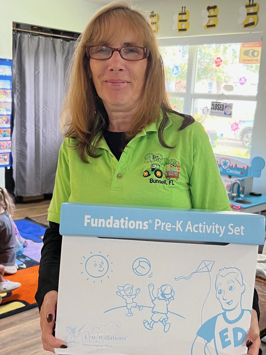 ECEFlagler's tweet photo. Ms. Amelia - Itty Bitty &amp; Ms. Lillian-RCMA received Fundations from a literacy subgrant via Flagler Schools. Thank you Early Learning Coalition &amp; VPK providers in supporting our efforts to help future kindergarten move #Flaglerforward @FlaglerSchools @JeffReaves1 @JanineKillmer https://t.co/kewi2sKLYY