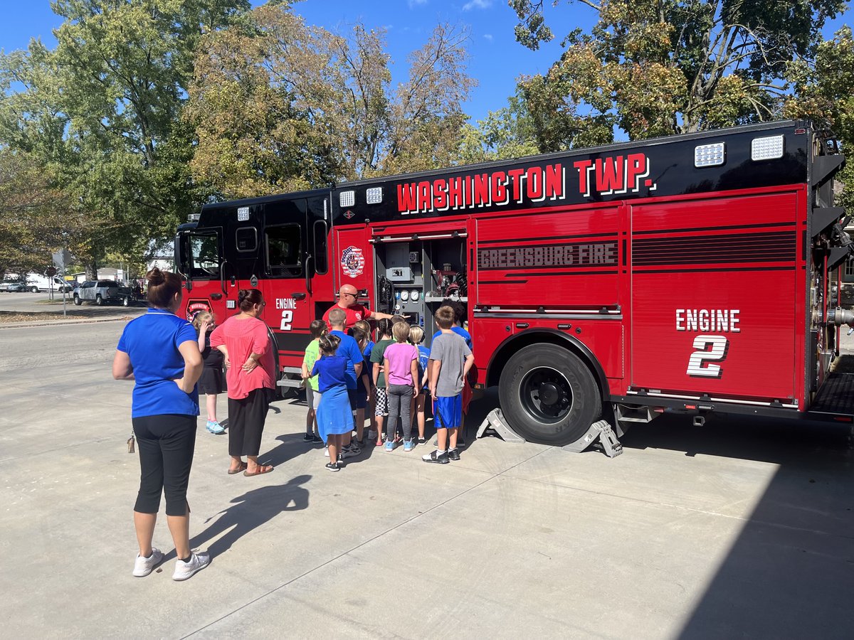 2nd graders from @GreensburgElem are on a civic field trip! They visited City Hall, explored police work with Greensburg PD, and got hands-on with firefighting gear at Greensburg Fire Department. Thanks for visiting, GES! 🏫🚔🚒