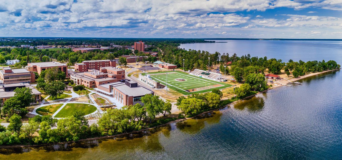 Bobbyjanderson4's tweet photo. After an amazing conversation with @CoachCareyDL I am blessed to have received an offer From Bemijdi State University @BSUBeaversFB!  Honored for the amazing opportunity @peter_hopson @CoachTCip @FBCoach_Rahn @Dupage_Football @JuCoFootballACE AGTG https://t.co/iCTM1BRExC
