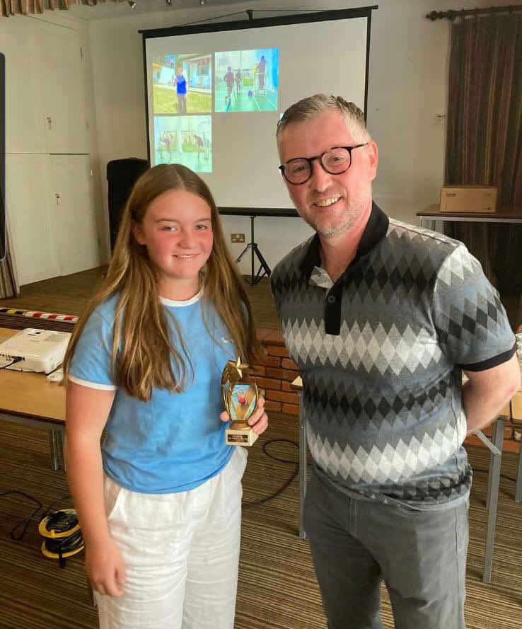 olney_cc's tweet photo. A huge congratulations to OTCC’s very own Holly Smith who won Player of the Year 2023 for Bedfordshire Girls County U13 CAG 👏🏻 https://t.co/lyqLApS2i8