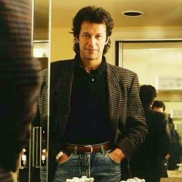 vvaleed__khan's tweet photo. Happy Birthday to the Man of Strong Determination and Dignity ❣️🫶
Those who live life with deep understanding  
Always prefer simplicity
#HappyBirthdayImranKhan 
#ImranKhanPTI
#قیدی_نمبر943_سالگرہ_مبارک https://t.co/qK4wQqyCFn