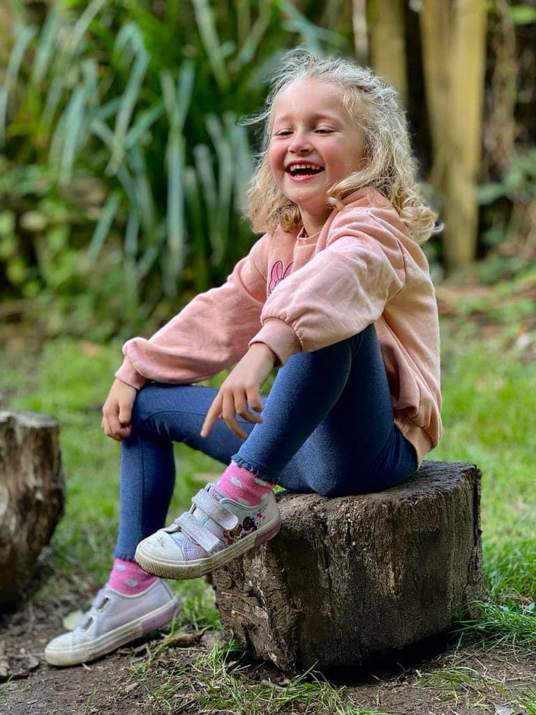 NineAcresPri's tweet image. Nine Acres Y1 do Forest School in style 💚🌳⛏️🪓 developing our hand eye coordination and spending time with our friends outside 
#1%extra #forestschooladventure #timetobe