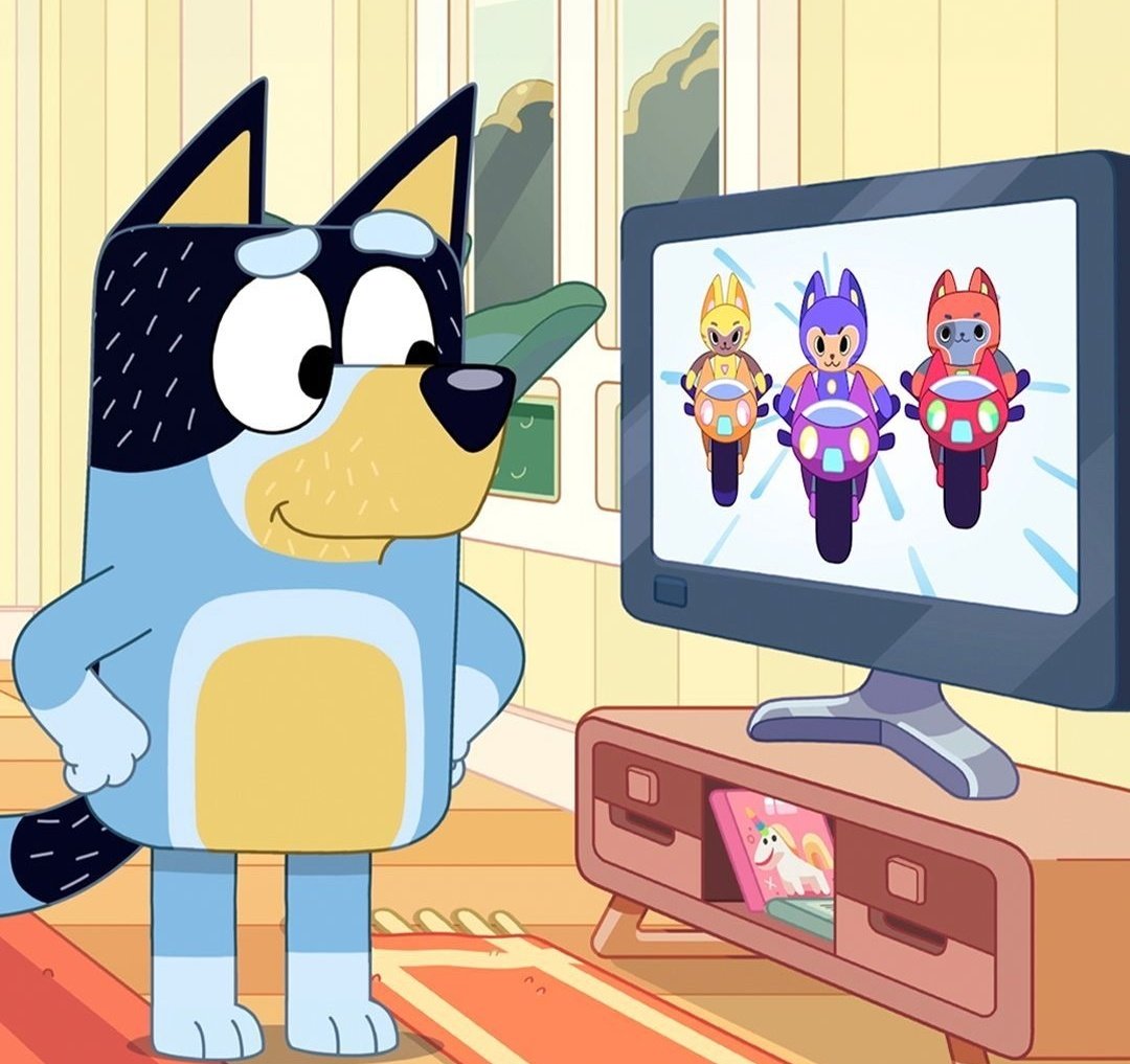 Viendo los dibujos que ven las niñas <a href="/chilliheell/">chilli heeler</a>