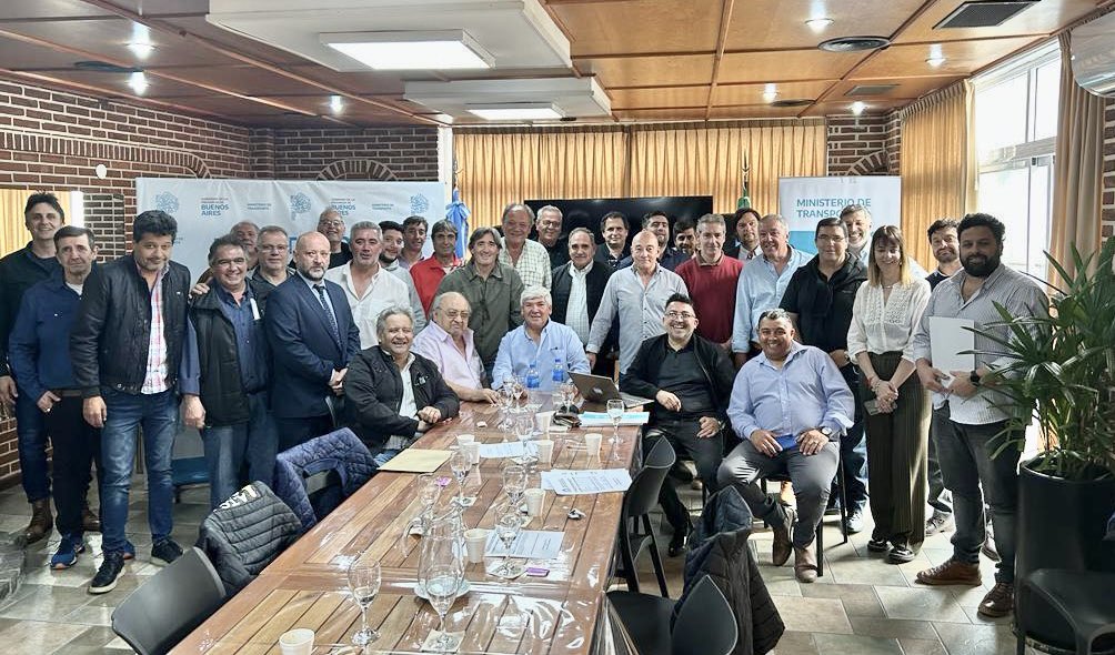 CatacCce's tweet photo. LA COMISIÓN CENTRAL EJECUTIVA DE CATAC
LOGRO EL 37% DE AUMENTO EN LA TARIFA DEL TRANSPORTE AGRARIO DE LA
PROVINCIA DE BUENOS AIRES  @MinTransporteCo @infobae @todonoticias @PortalAgropecua @agronegocios_co @GanaderiayAgro @C5N @LANACION @APTTA_ @AgrofyNews @Notitrans https://t.co/ssxpfdzMy1
