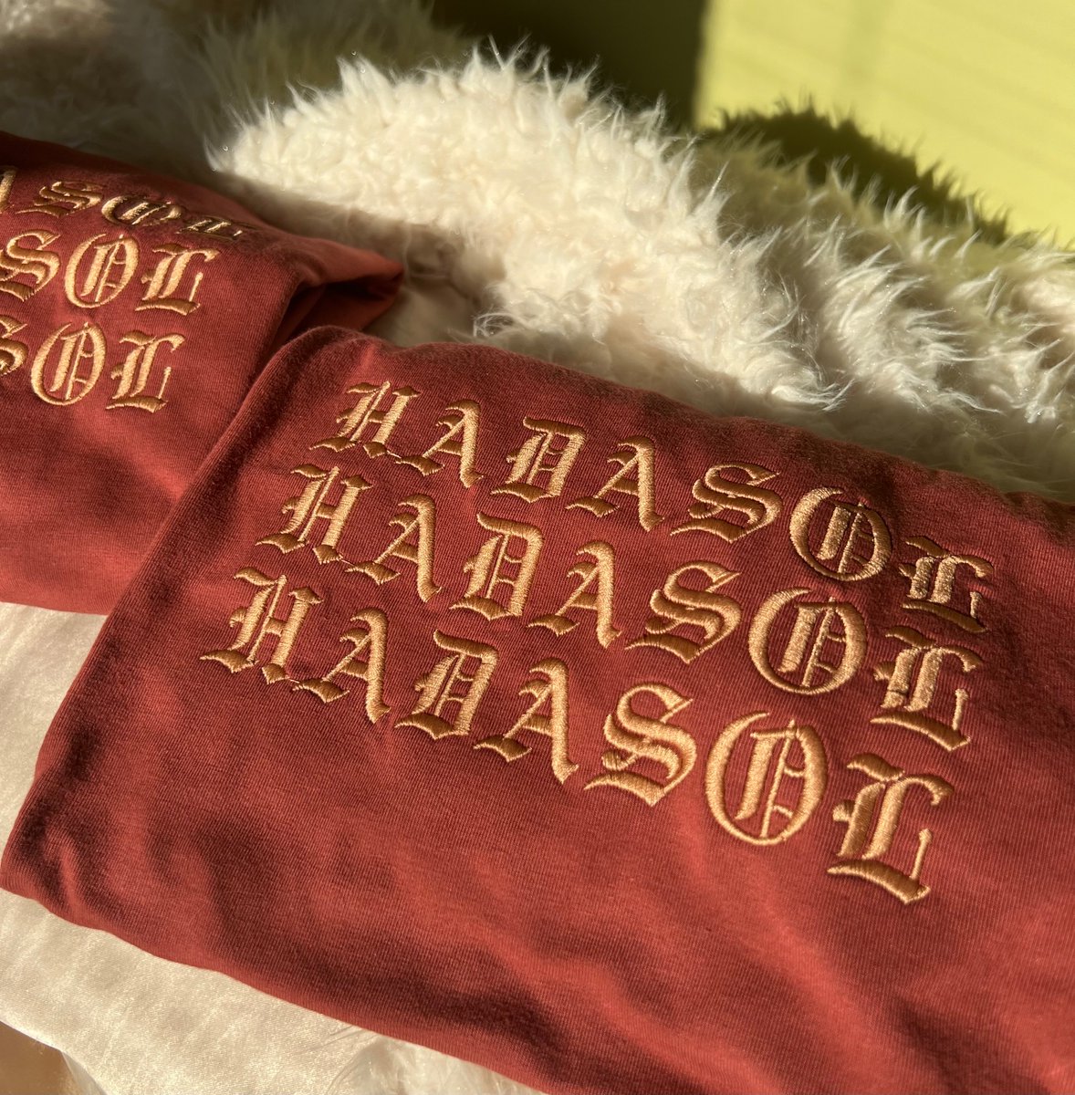 HadaSolStore's tweet photo. don’t miss out on these either!
https://t.co/bouHJrJXPM 
Merch &amp; Accessories ✨✨✨ #hadasol #merchandise #SmallBusiness https://t.co/lyfG2NwuXg