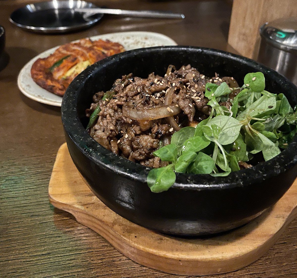 ShirEats_'s tweet photo. Dinner today: Bibimbap and Kimchi-jeon😍 https://t.co/miZ3SfJ4es