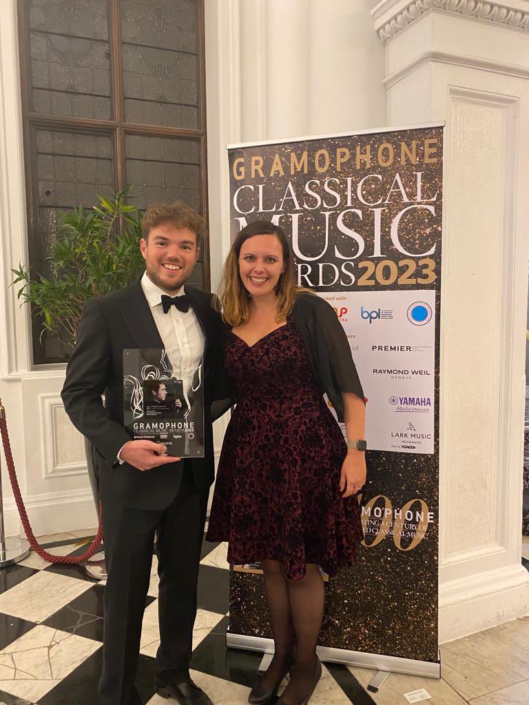 Congratulations <a href="/RidoutTimothy/">Timothy Ridout</a> on your win tonight at the <a href="/GramophoneMag/">Gramophone</a> awards! 🏆💛