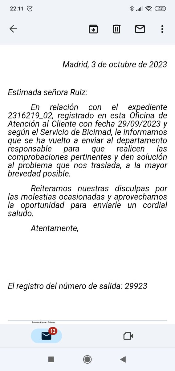 Macloka's tweet photo. @bicimad y @EMTmadrid ¿la obra del Escorial (Av Hellin 13) se terminará algún dia? Desde enero esperando y hasta que no se caiga un niño al hoyo no vais a poner solución ¿ @BicimadL que mas podemo hacer? Estoy cansada de poner escritos al @MADRID https://t.co/FPEtRylHY2